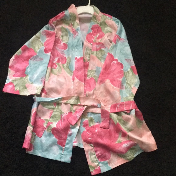 Night Robe. - Picture 2 of 5